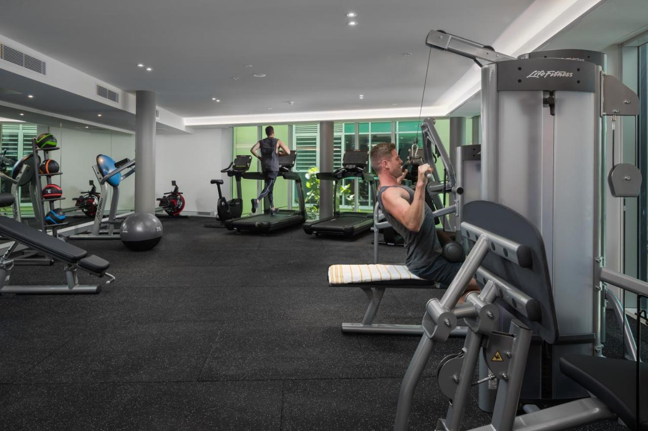 Crystalbrook Bailey Cairns Exterior foto The gym at the hotel