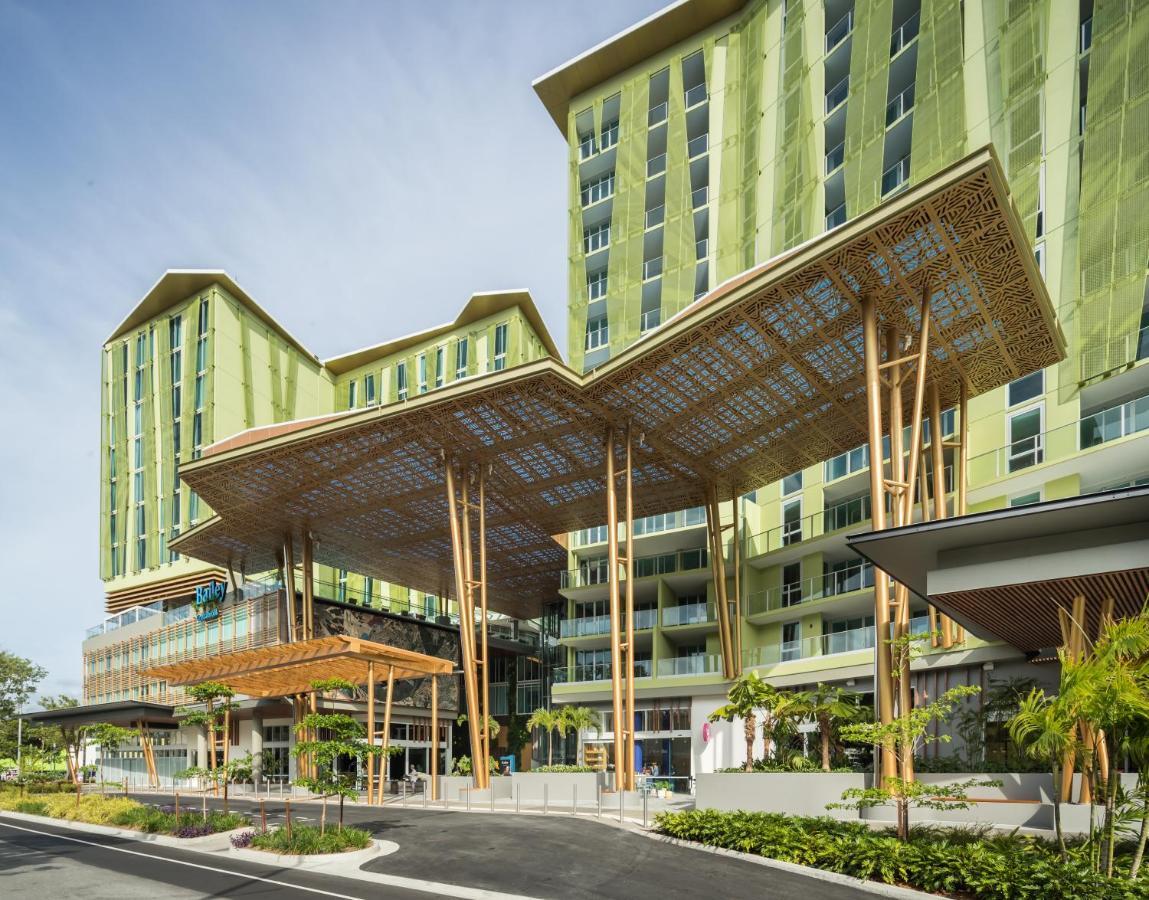 Crystalbrook Bailey Cairns Exterior foto The hotel's main entrance